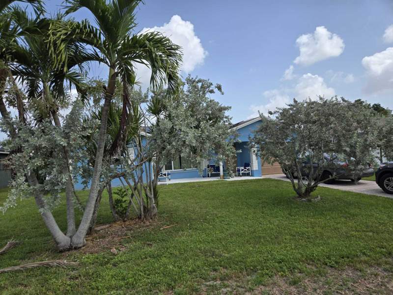 3 bedroom Single Family Residence at 8111 NW 100th Terrace, Westwood Community 6, Tamarac — photo 3