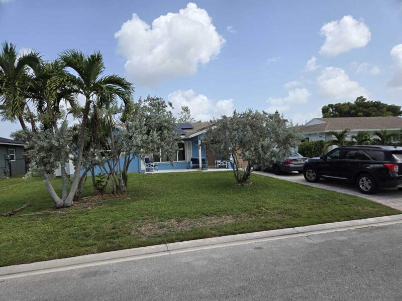 3 bedroom Single Family Residence at 8111 NW 100th Terrace, Westwood Community 6, Tamarac — photo 4