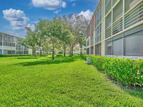 325 Mansfield Drive #325 H, Boca Raton FL - photo 13 of 17