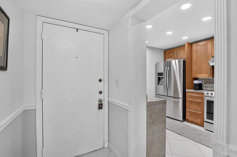 2 bedroom Condominium at 7500 NW 1st Court #302-3, Lakes Of Newport I Condo, Plantation — photo 2