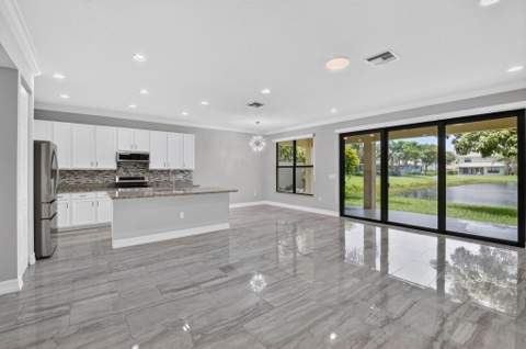 8095 Ironstone Drive, Delray Beach FL - photo 13 of 50