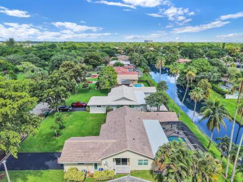 8975 NW 1st Street, Coral Springs FL - photo 8 of 72
