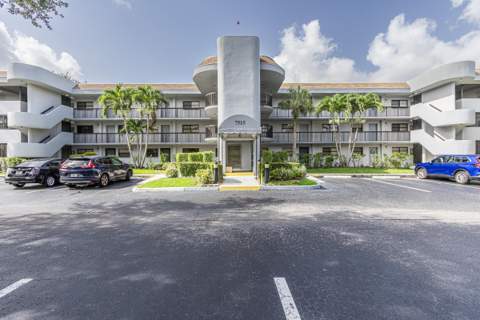 7515 NW 79th Avenue #109, Tamarac FL - photo 13 of 33
