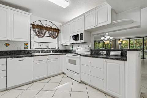 7515 NW 79th Avenue #109, Tamarac FL - photo 23 of 33