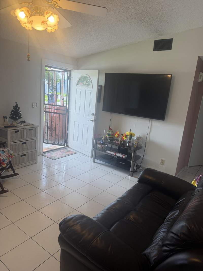 2 bedroom Single Family Residence at 1304 Donwoods Lane, Counterpoint Estates 10, Royal Palm Beach — photo 2