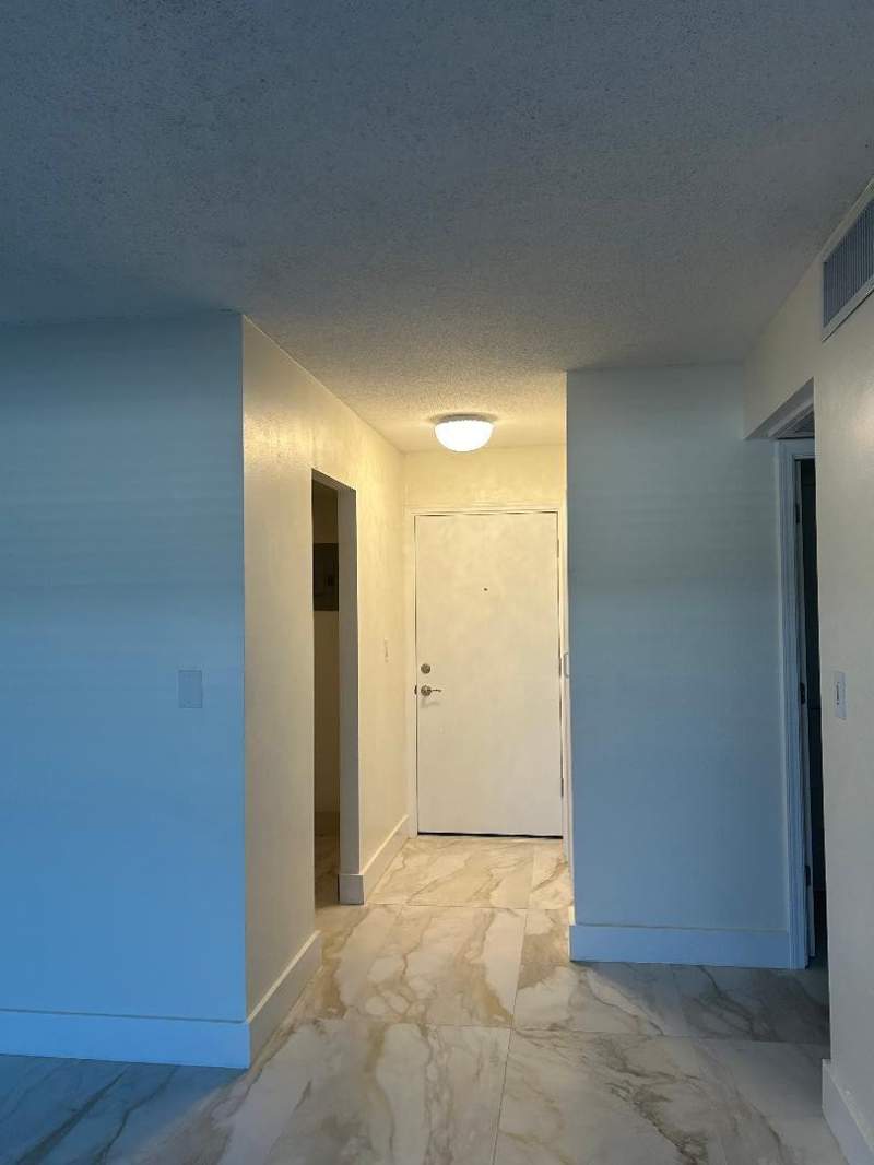 1 bedroom Condominium at 550 Bayshore Drive #102, Bayshore Embassy Condo, Fort Lauderdale — photo 2