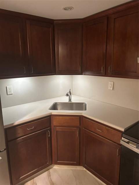 550 Bayshore Drive #102, Fort Lauderdale FL - photo 6 of 32