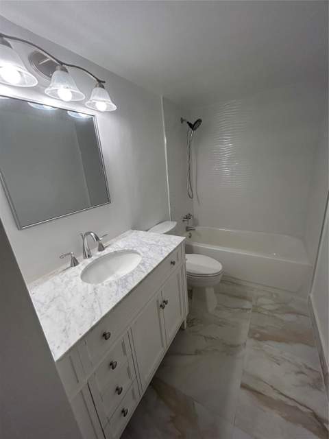 550 Bayshore Drive #102, Fort Lauderdale FL - photo 9 of 32