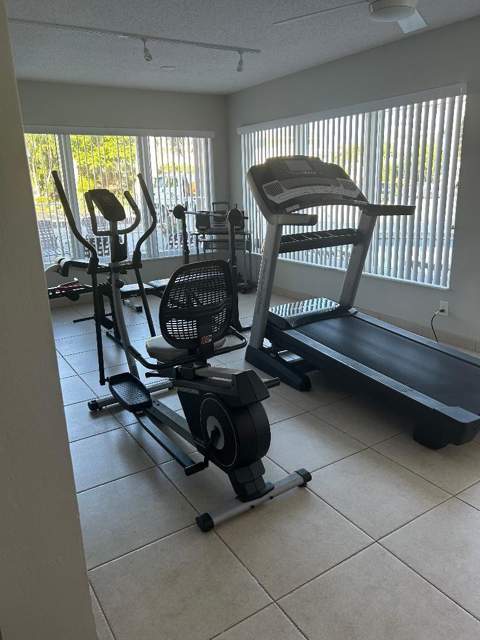 550 Bayshore Drive #102, Fort Lauderdale FL - photo 17 of 32