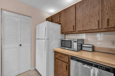 103 Lake Pine Circle #A-2, Greenacres FL - photo 11 of 31