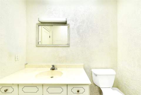2701 Middle River Drive #11, Fort Lauderdale FL - photo 19 of 60