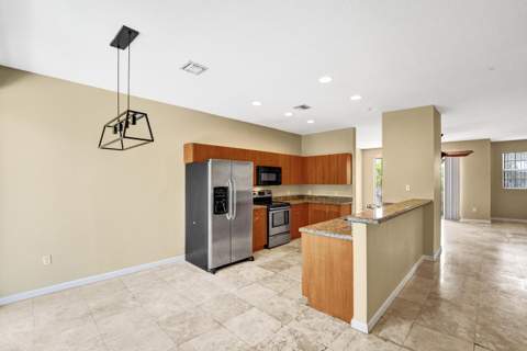 2725 NE 8th Avenue #104, Wilton Manors FL - photo 13 of 56