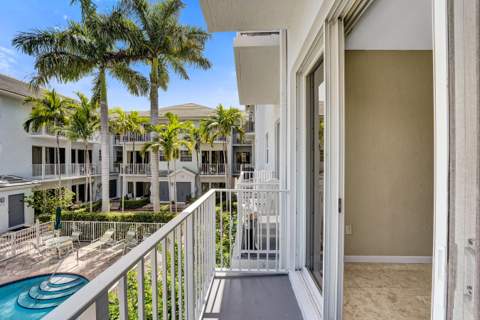 2725 NE 8th Avenue #104, Wilton Manors FL - photo 21 of 56