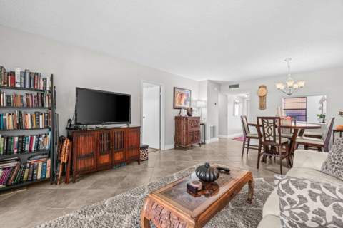 14721 Bonaire Boulevard #101, Delray Beach FL - photo 6 of 35