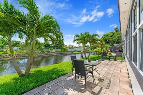 4184 NW 52nd Avenue, Lauderdale Lakes FL - photo 16 of 18