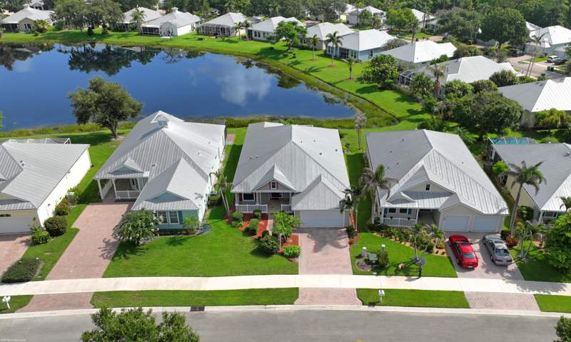 4 bedroom Single Family Residence at 442 NE Leaping Frog Way, River Place On The St Lucie No 3, Port St. Lucie — photo 2