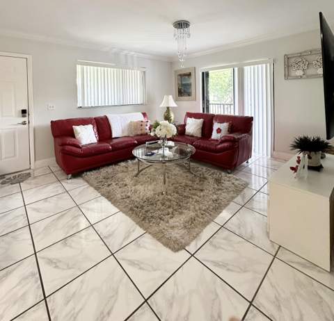 588 Trace Circle #211, Deerfield Beach FL - photo 12 of 27