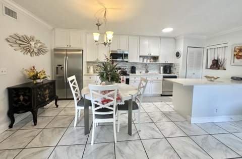 588 Trace Circle #211, Deerfield Beach FL - photo 10 of 27