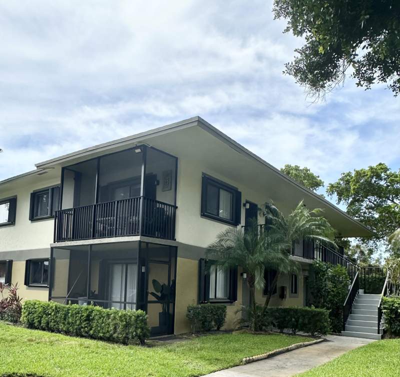 2 bedroom Condominium at 588 Trace Circle #211, Tivoli Trace Condo No 5, Deerfield Beach — photo 2