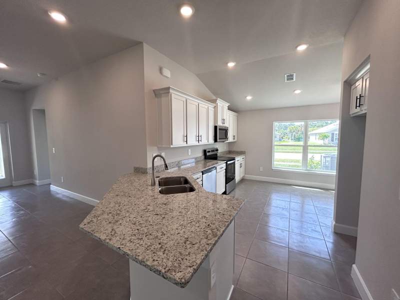 4 bedroom Single Family Residence at 5747 Waterstone Boulevard, Waterstone Phase Three, Fort Pierce — photo 5