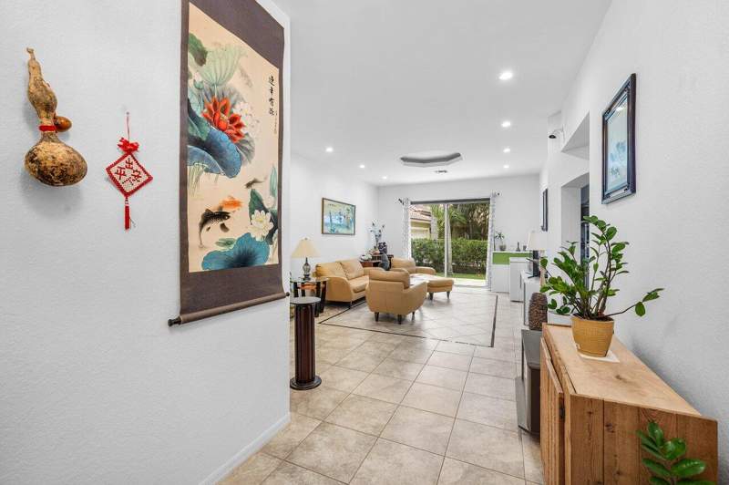 3 bedroom Single Family Residence at 5563 NW 41st Avenue, Winston Park Section Two-A, Coconut Creek — photo 5