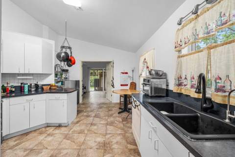 5563 NW 41st Avenue, Coconut Creek FL - photo 12 of 33