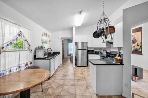 5563 NW 41st Avenue, Coconut Creek FL - photo 14 of 33