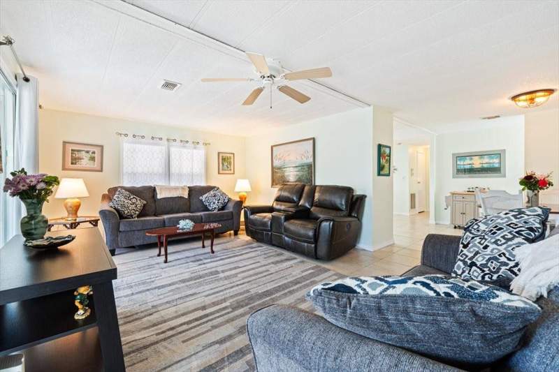 2 bedroom Manufactured Home at 5389 NW 3rd Avenue, Highland Meadows Estates West, Deerfield Beach — photo 4