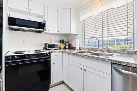 5389 NW 3rd Avenue, Deerfield Beach FL - photo 11 of 52