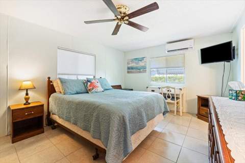 5389 NW 3rd Avenue, Deerfield Beach FL - photo 16 of 52