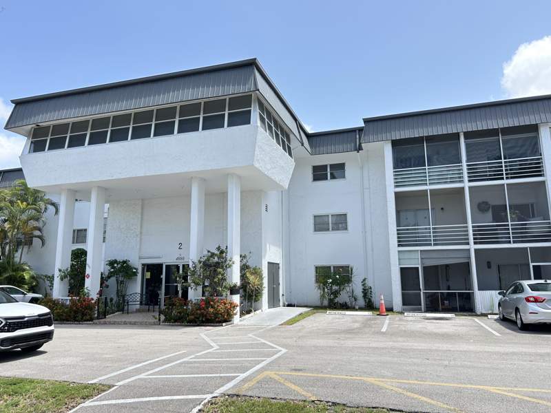 2 bedroom Condominium at 4880 NW 22nd Street #214, Castle Apartments 2 Condo, Lauderhill — photo 2