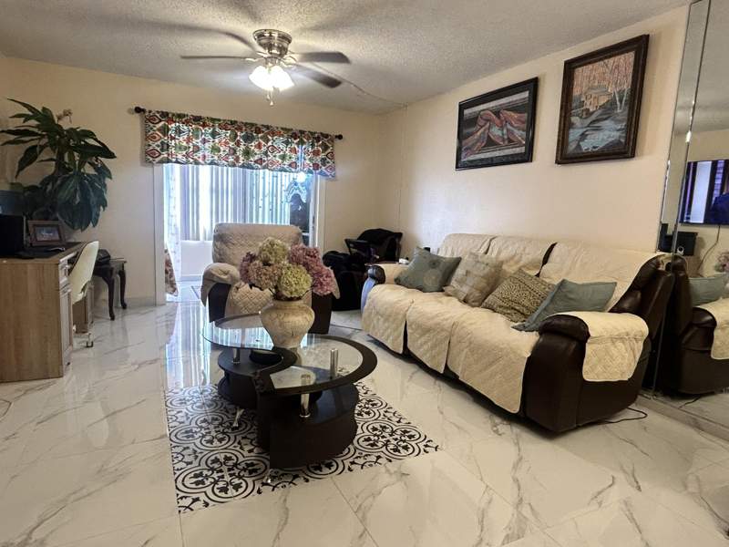 2 bedroom Condominium at 300 NE 26th Avenue #113, Village Royale Greenhill Condo, Boynton Beach — photo 4