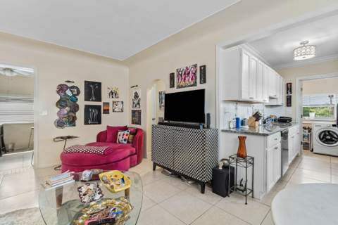 1309 Lucerne Avenue, Lake Worth Beach FL - photo 12 of 35
