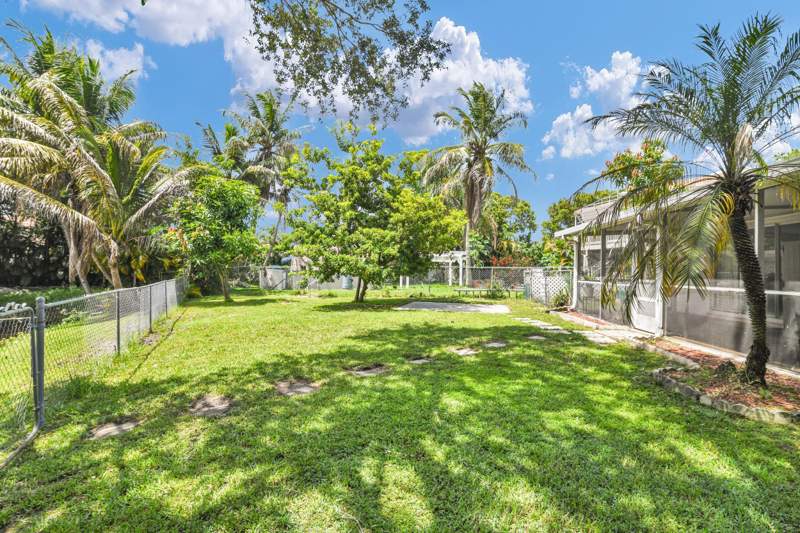 3 bedroom Single Family Residence at 3930 NW 79th Way, Nova Homes Two, Davie — photo 2