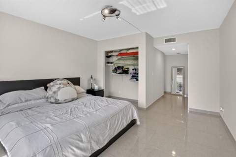 410 Lakeview Drive #103, Weston FL - photo 21 of 36
