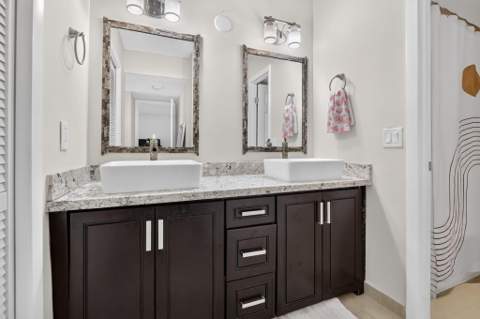 410 Lakeview Drive #103, Weston FL - photo 23 of 36