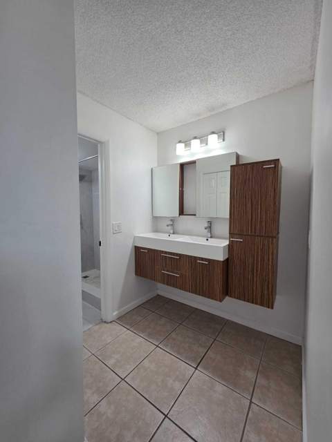 390 Racquet Club Road #204, Weston FL - photo 16 of 31
