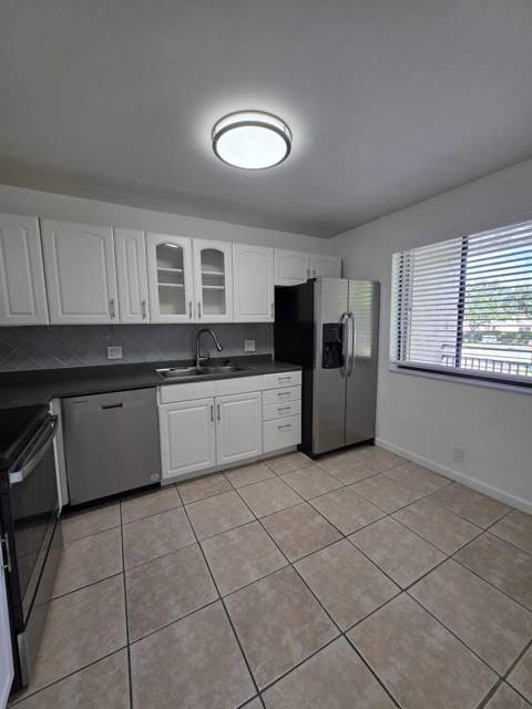 390 Racquet Club Road #204, Weston FL - photo 23 of 31