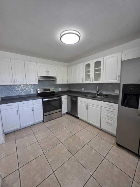390 Racquet Club Road #204, Weston FL - photo 24 of 31