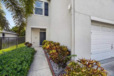 3758 Whitney Park Lane, Greenacres FL - photo 10 of 35