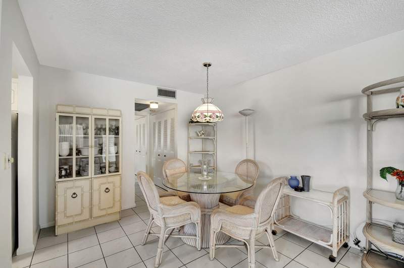 1 bedroom Condominium at 226 Andover I, Andover Condos, West Palm Beach — photo 4