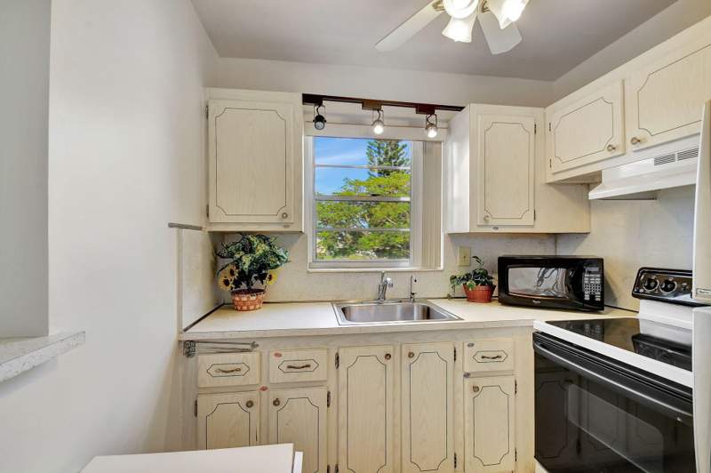 1 bedroom Condominium at 226 Andover I, Andover Condos, West Palm Beach — photo 5