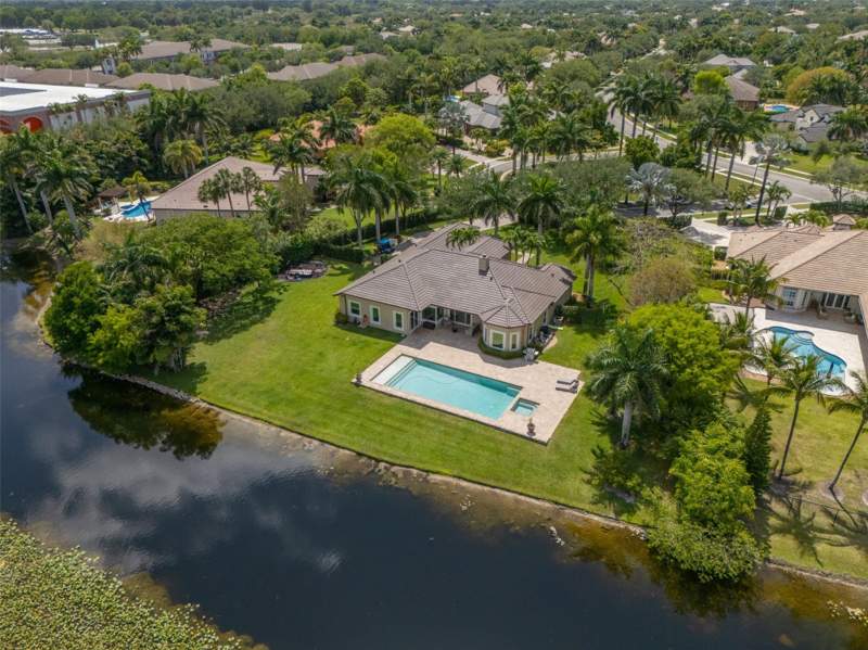 5 bedroom Single Family Residence at 4197 Finishline Terrace, Flamingo Plat, Davie — photo 3