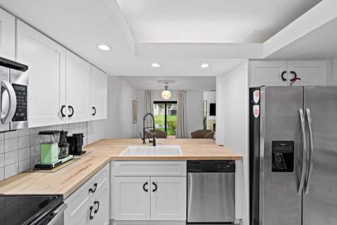 6096 Glendale Drive, Boca Raton FL - photo 18 of 60