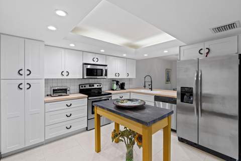 6096 Glendale Drive, Boca Raton FL - photo 15 of 60