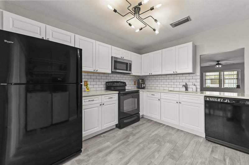 3 bedroom Villa at 84 Conaskonk Circle, Indian Trail Villas, Royal Palm Beach — photo 5
