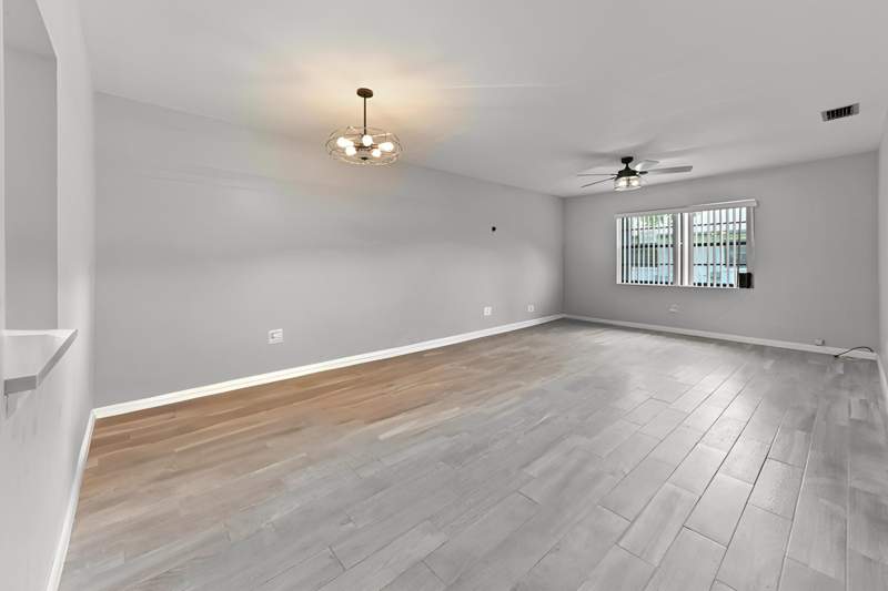 3 bedroom Villa at 84 Conaskonk Circle, Indian Trail Villas, Royal Palm Beach — photo 4