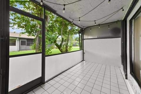 84 Conaskonk Circle, Royal Palm Beach FL - photo 18 of 24