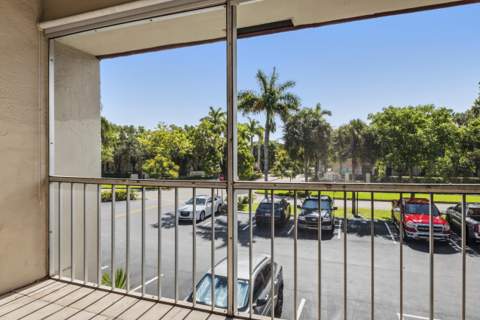 13 Jacaranda Drive #214, Plantation FL - photo 18 of 28