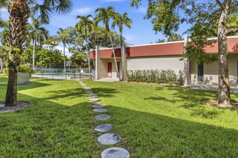 13 Jacaranda Drive #214, Plantation FL - photo 22 of 28